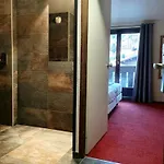 Du Bois Hotel 3*