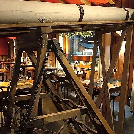 夏乐特杜博斯酒店 莱苏什